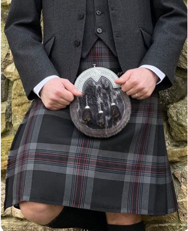 Scotlands Lionheart Tartan Kilt 